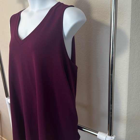 Lane Bryant Swing Maroon V-Neck Tank Top 26/28 - Picture 2 of 5